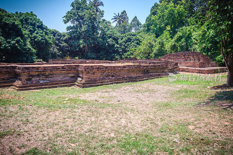 Wat Phaya Mangrai (King Mangrai Temple)，位于泰国清迈的Wiang Kum Kam考古遗址内的一座废弃寺庙。